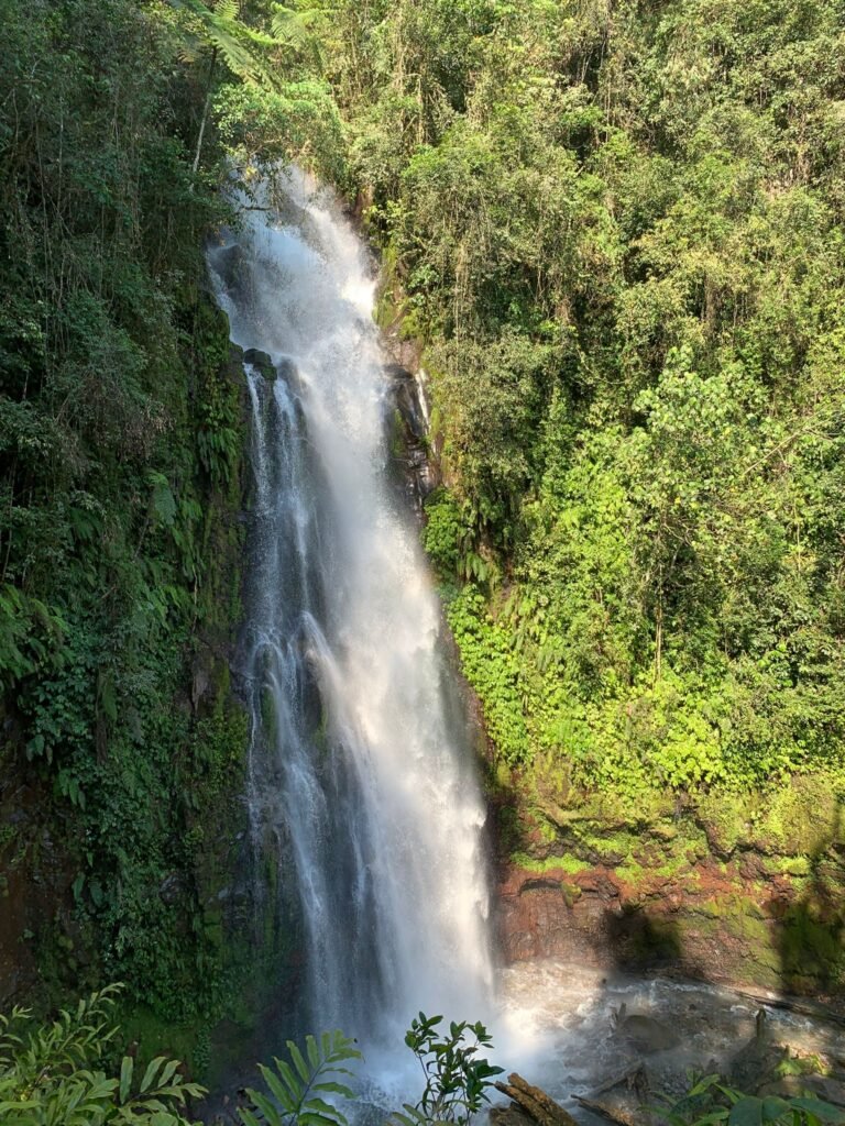 Cunca Rede Waterfall
